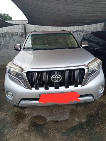 Toyota Land Cruiser Prado 2017 à Bikele, Libreville